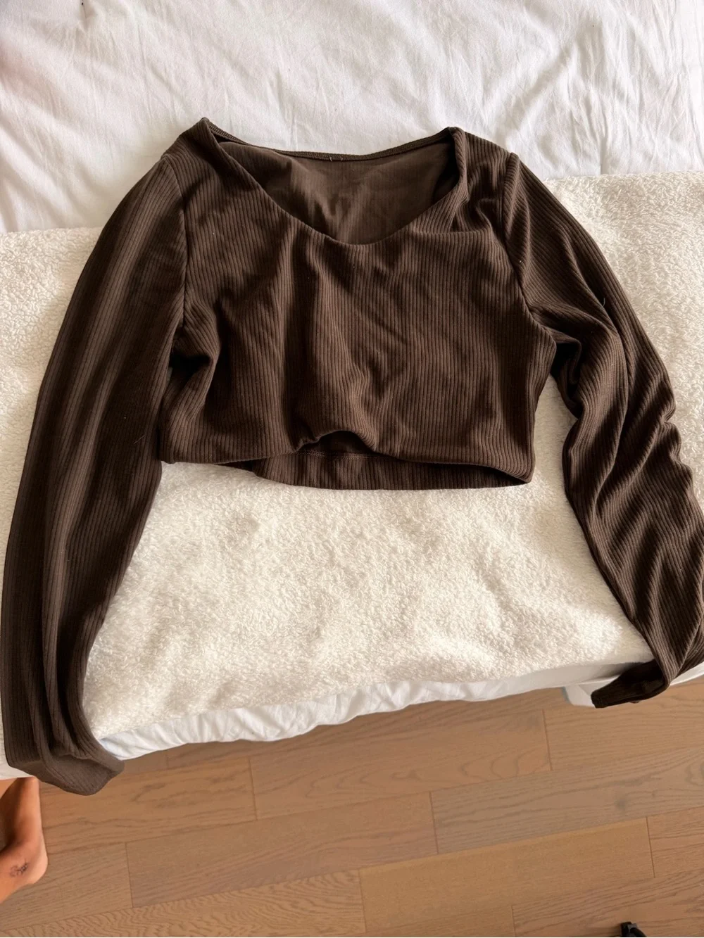 ALO Yoga espresso Brown Ribbed Long-Sleeve Crop Top